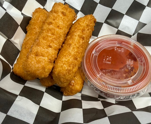 Sides - Mozzarella Sticks (Marinara Sauce Included).