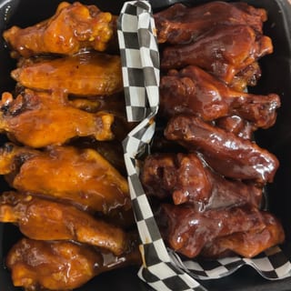 24 Piece Wings Or Boneless (UP TO 4 FLAVORS)